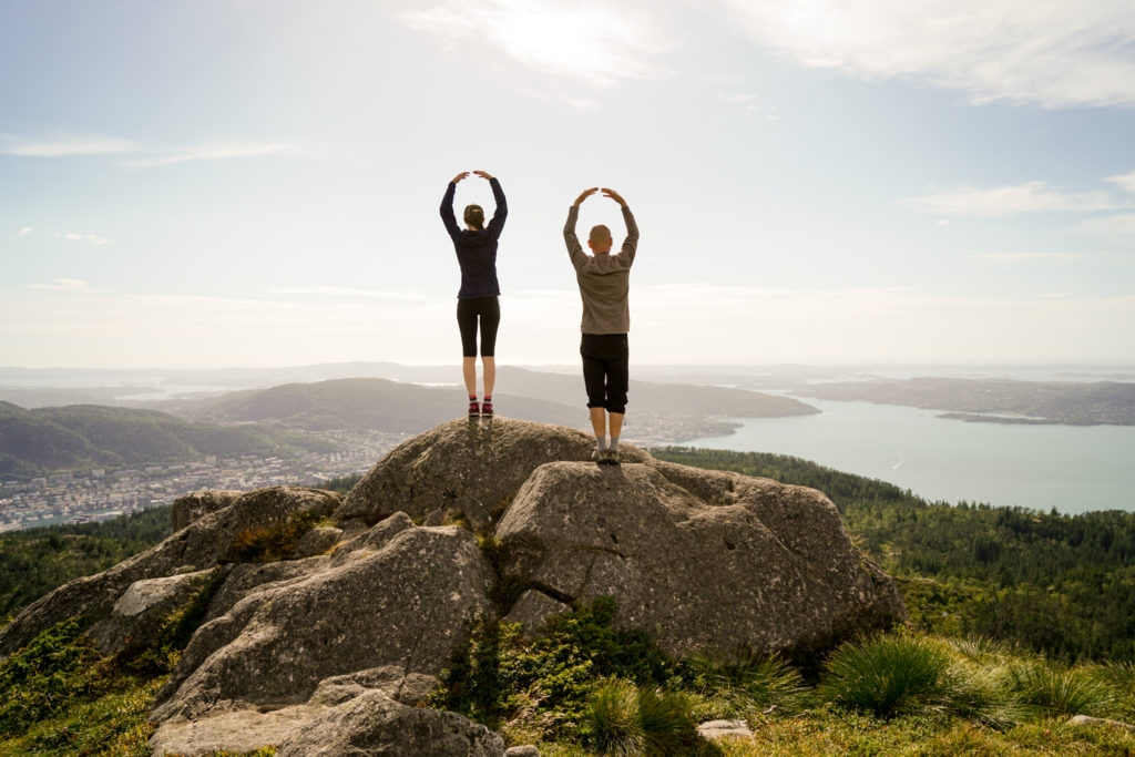 Zhineng Qigong training on a mountain