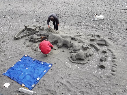 Winter activities on the beach