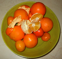 Oranges contains nutrients also in the peel and white pulp