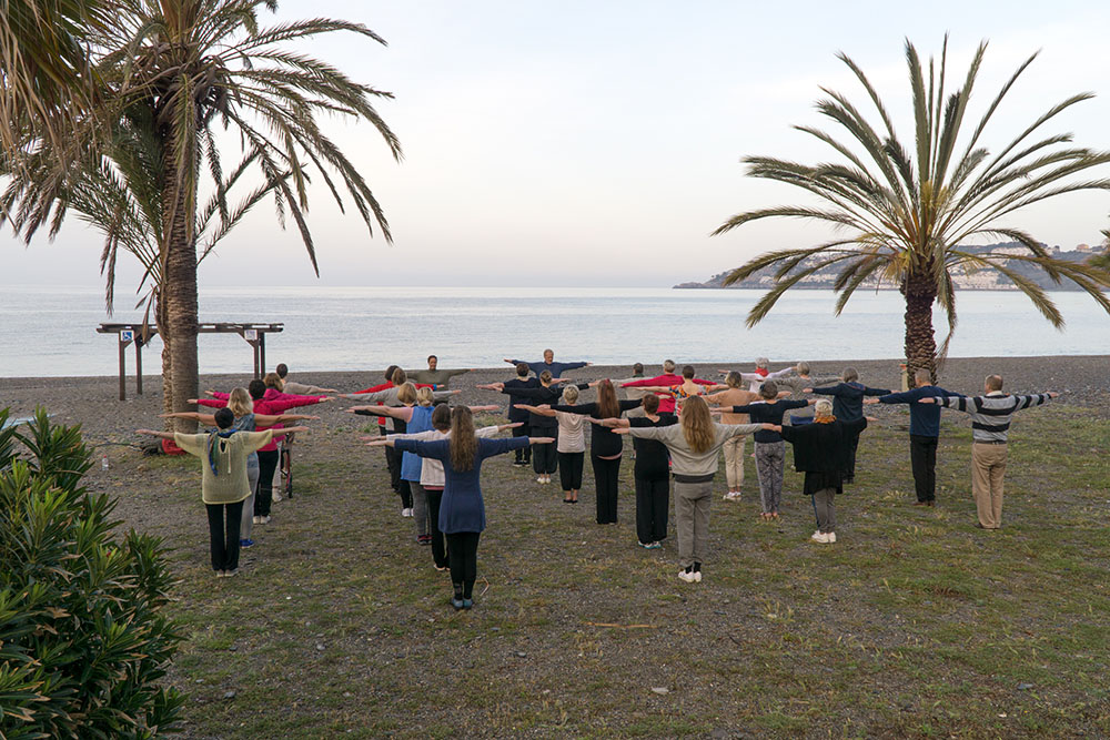 spanien 2018 traning strand morgontraning qigong