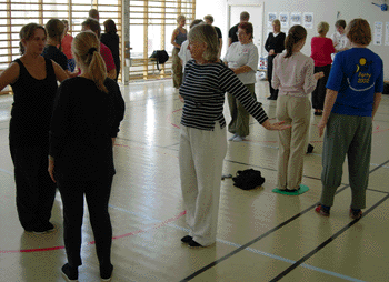 Participants help eachother