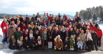 The participants of the Vinter Course 2010 in from of the lake Varpen